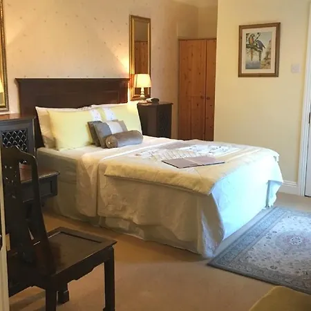 Maple Gasthuis Droichead an Chaisleáin