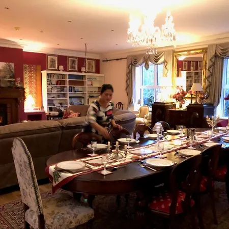 Gasthuis Maple Droichead an Chaisleáin